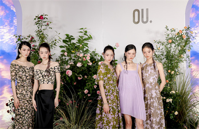 OU. 2023夏时装秀丨午后的蔷薇长廊
